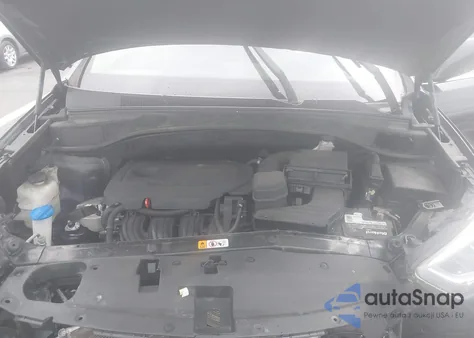 2018 Hyundai Santa Fe Sport 2.4L z USA, uszkodzony, nr VIN 5NMZT3LB5JH057650